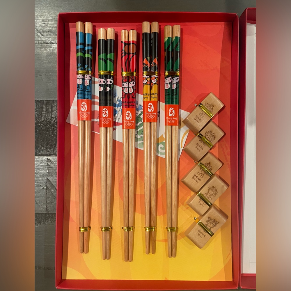 Official Beijing 2008 Summer Olympics Fuwa Mascot Fortune Chopsticks Set